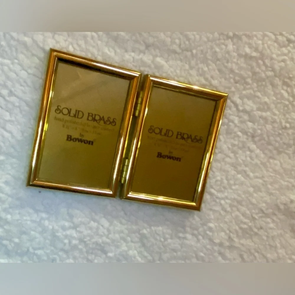Vintage Brown Solid Brass Lacquered Dual Hinged Picture Frame 3.5 x 5 NWOT